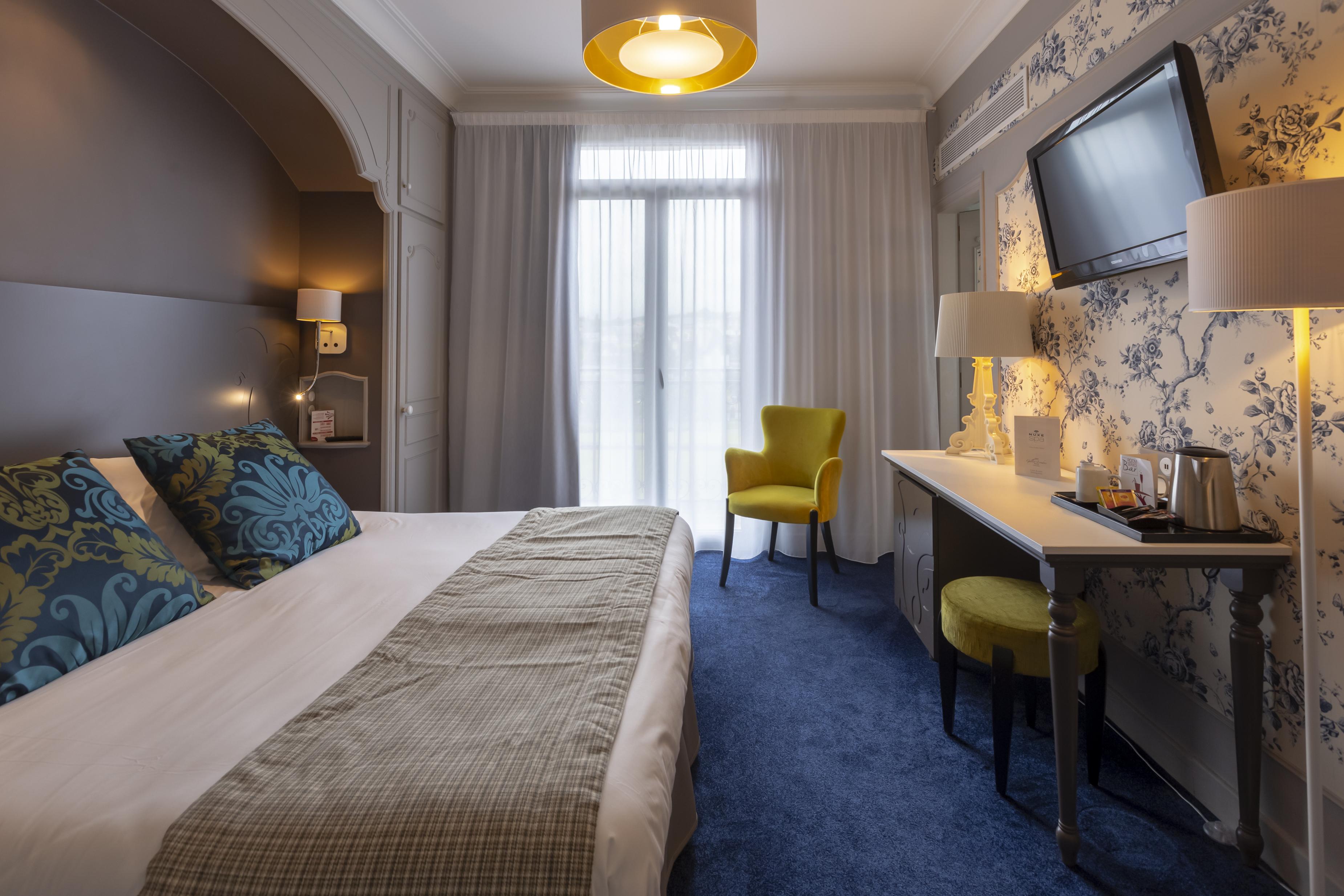Grand Hotel Gallia & Londres Лурд Экстерьер фото