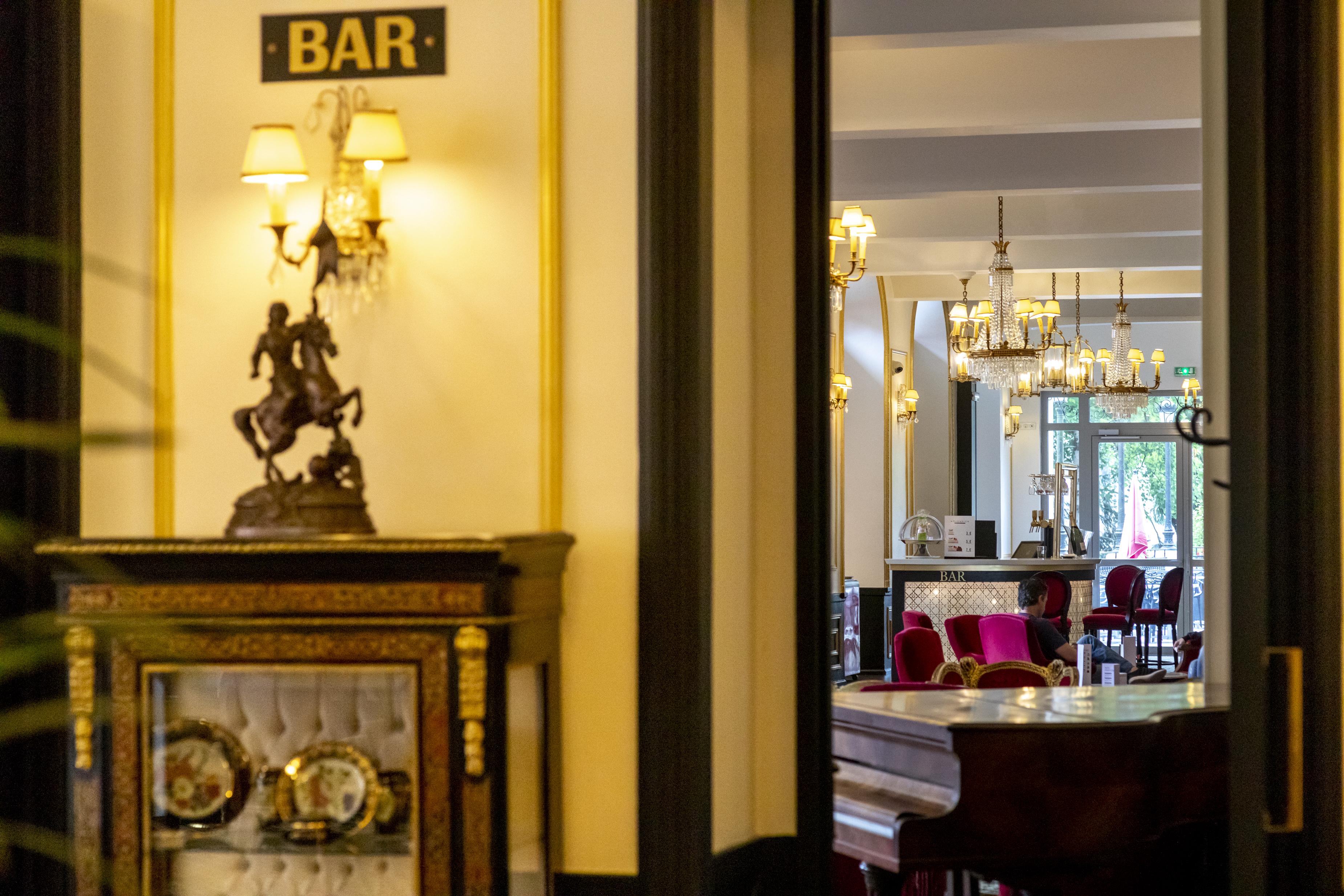 Grand Hotel Gallia & Londres Лурд Экстерьер фото